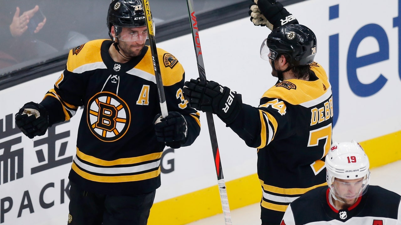 Rask, Bruins blank Devils 3-0 in home opener